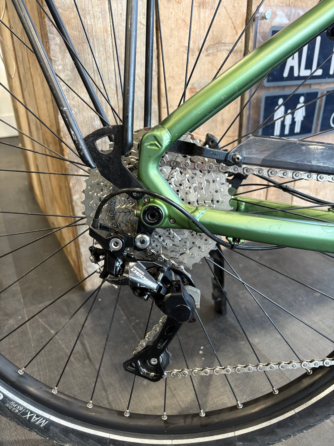 green Bike derailleur gears