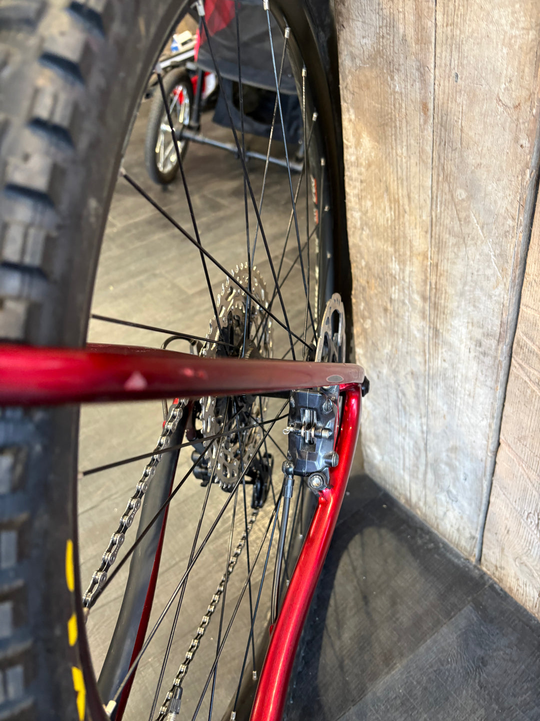 Vitus Rapide 29 CRX frame chainstay marks