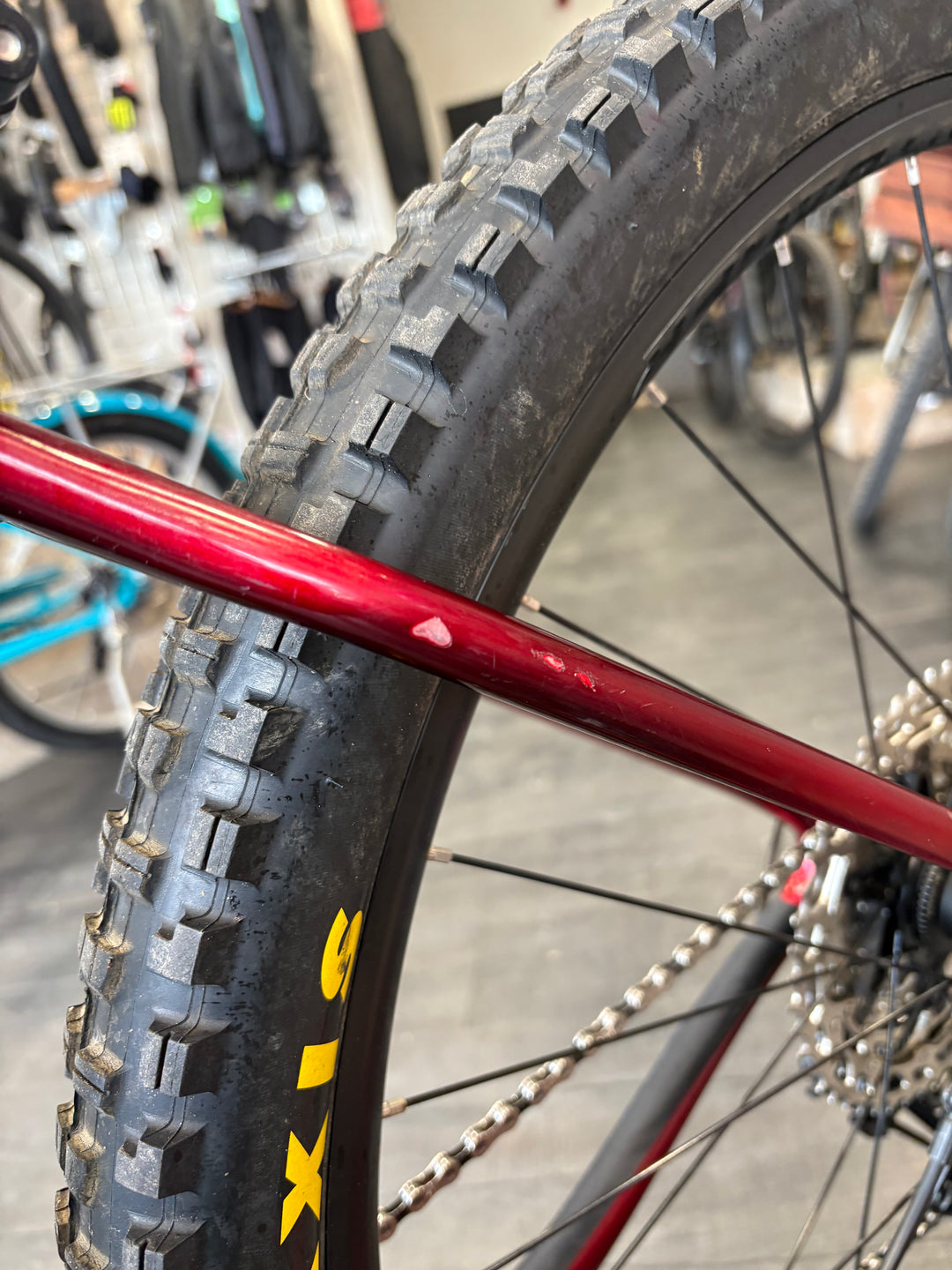 Vitus Rapide 29 CRX frame chainstay marks 2