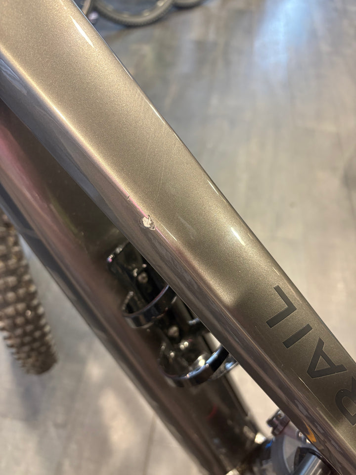 Trek Rail 5 2023 in grey paint chip on top tube