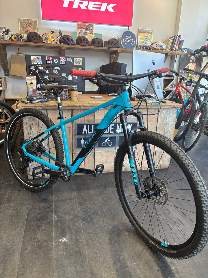 Approved Used Cube Attention SL