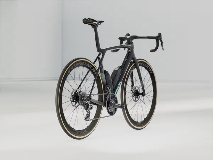 Trek Madone SLR 9 AXS Gen 8 2026